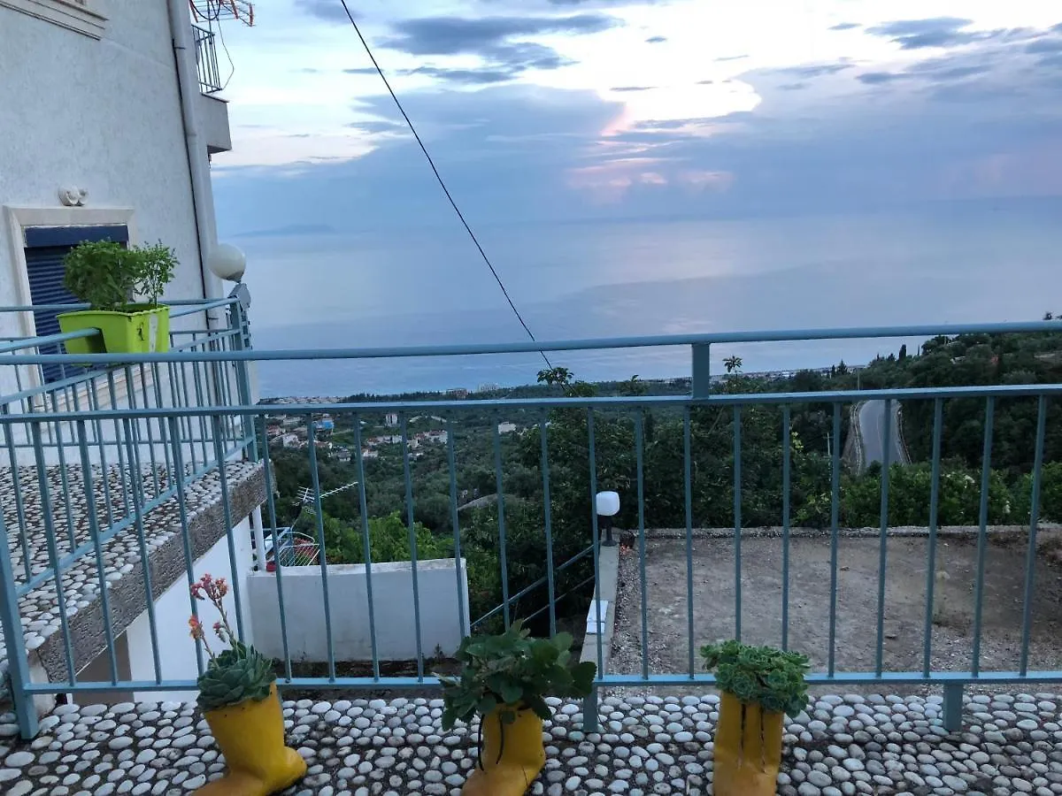 هيماري Family Apartments In Palase Dhermi ألبانيا