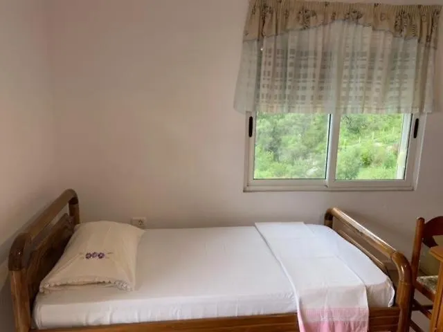 هيماري Family Apartments In Palase Dhermi 0*,